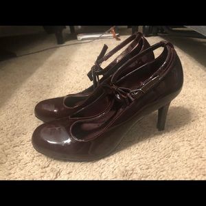 Gianni Bini Purple heels size 8